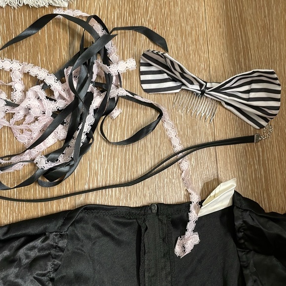 EUC Broken Doll Halloween costume size 2-6 women’s - Picture 5 of 6